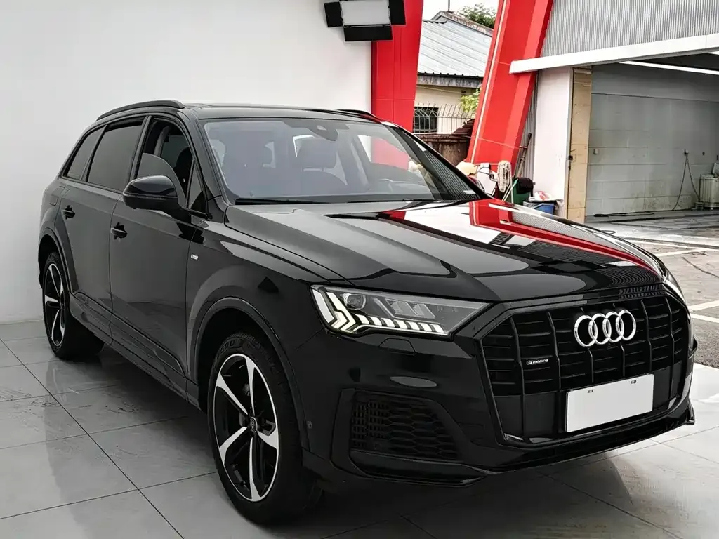 Audi Q7 — фото 10