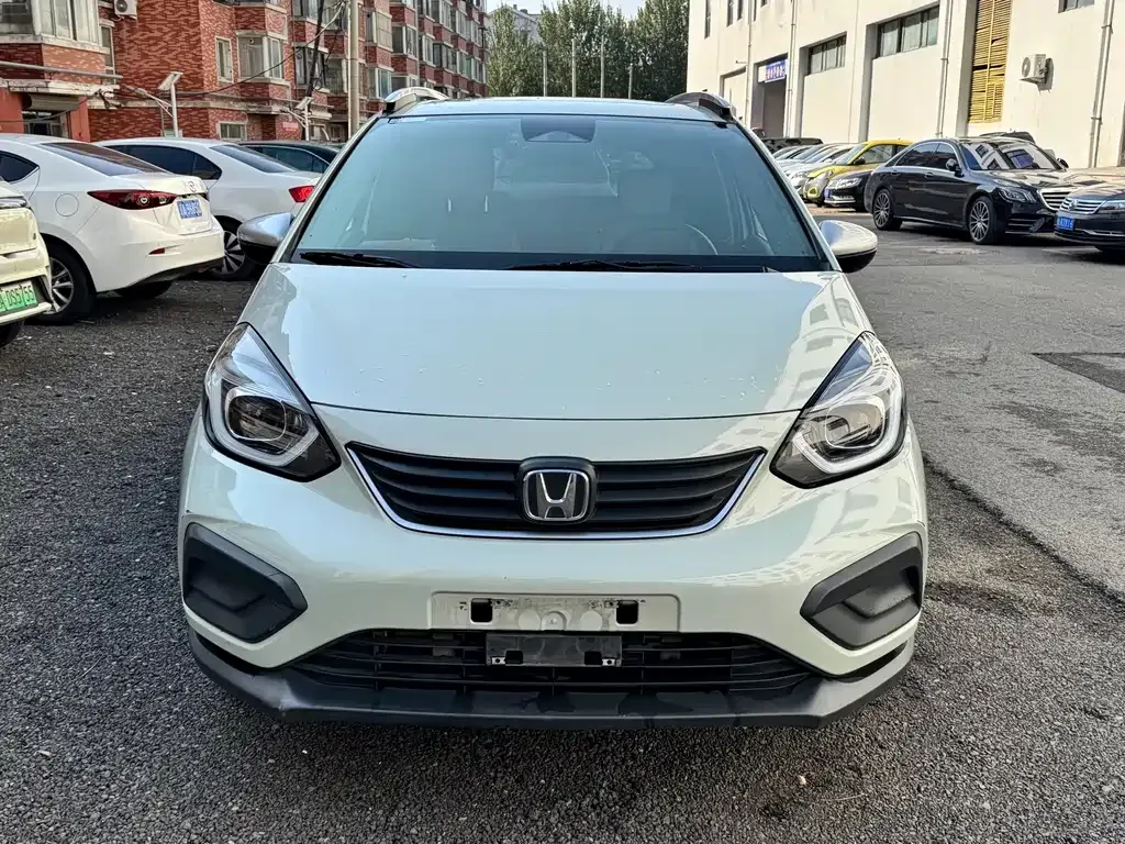 Honda Fit — фото 1