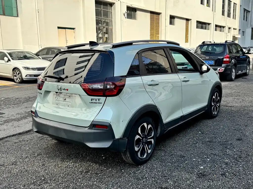 Honda Fit — фото 9