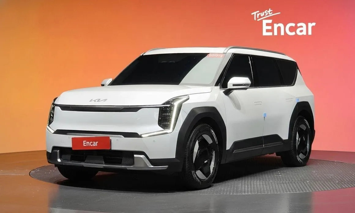 Kia EV9 — фото 1