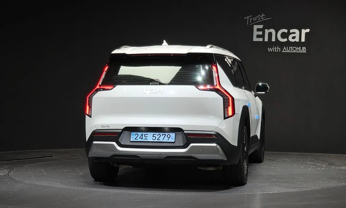 Kia EV9 — фото 4
