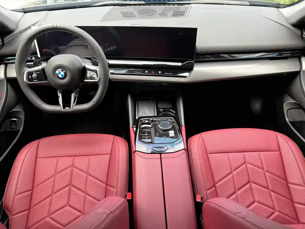 BMW 5 Series — фото 10