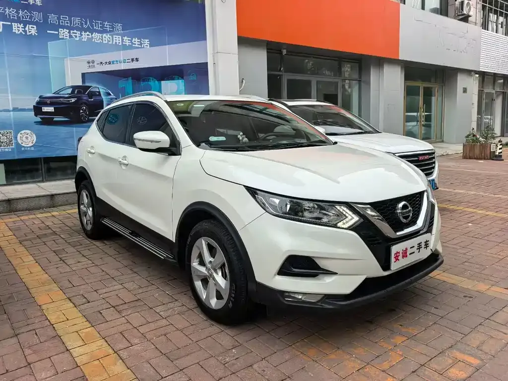 Nissan Qashqai — фото 7