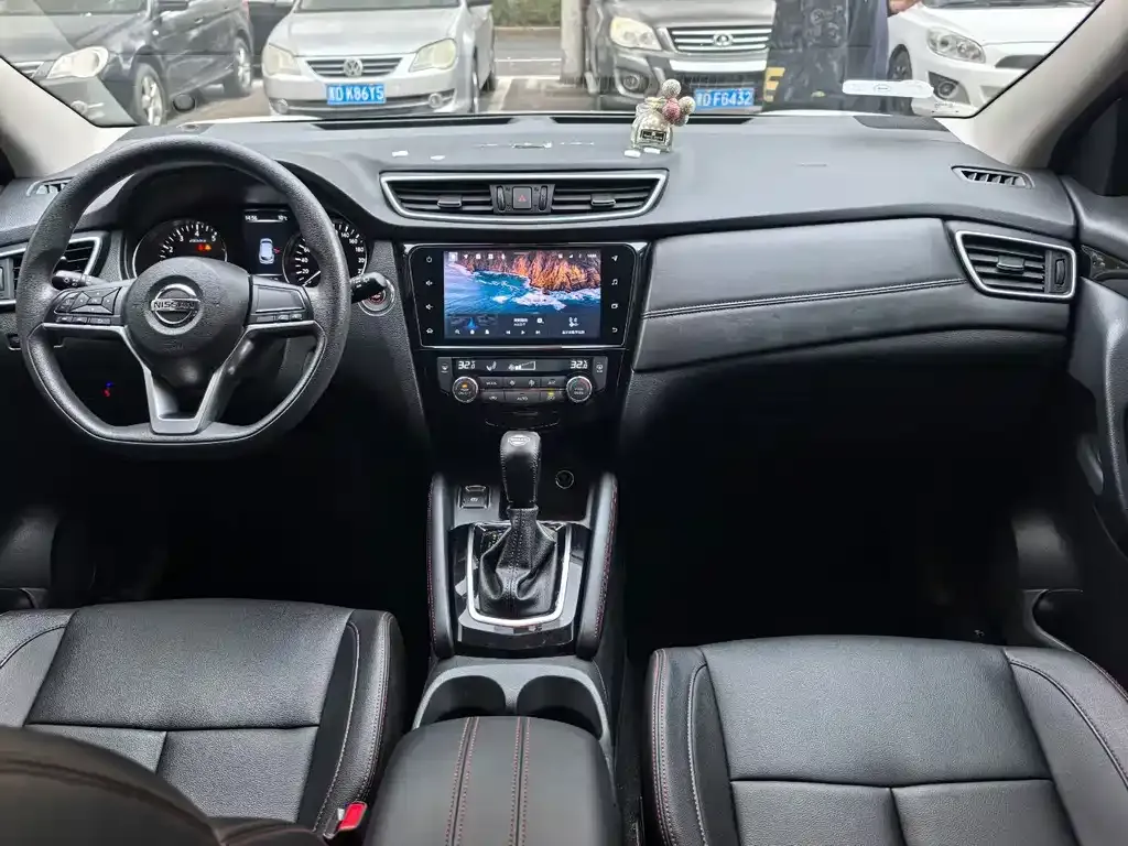 Nissan Qashqai — фото 4
