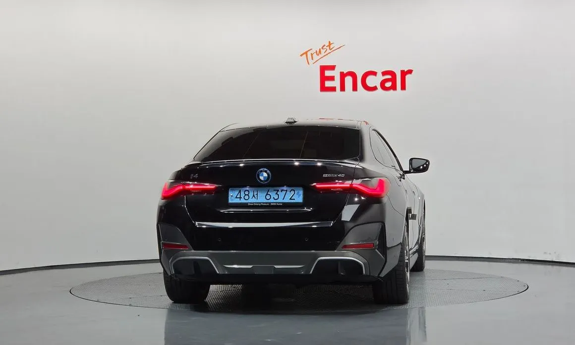 BMW i4 — фото 3