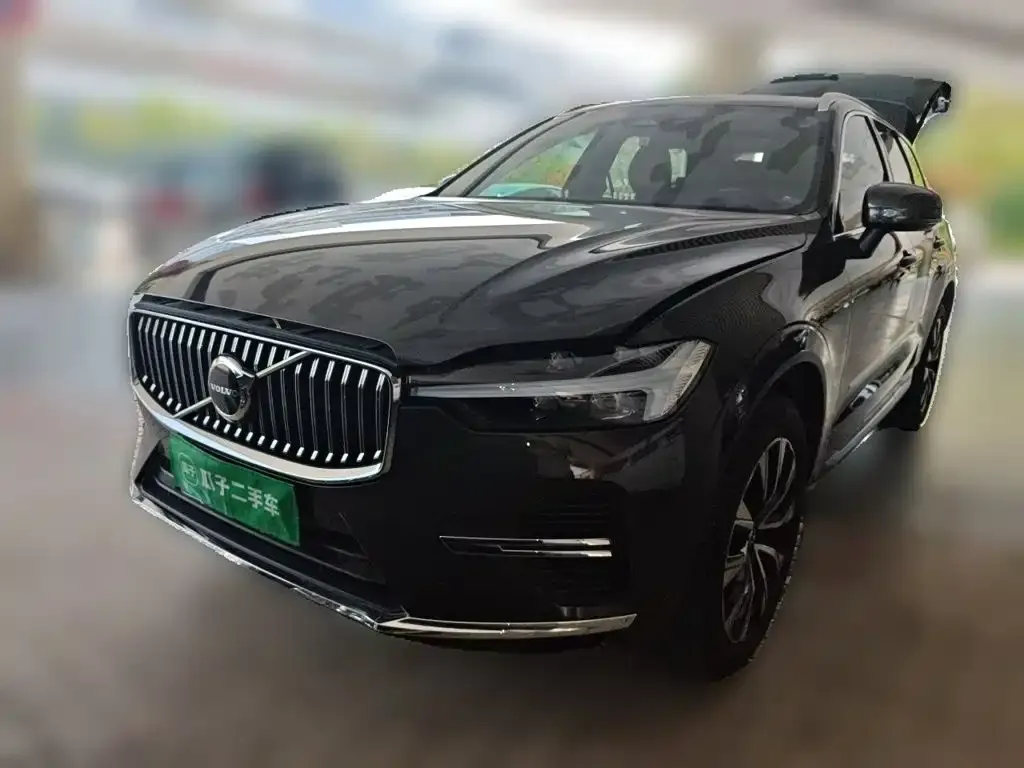 Volvo XC60 — фото 1
