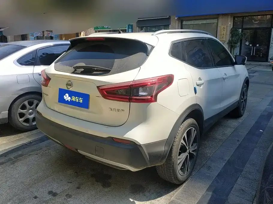 Nissan Qashqai — фото 4