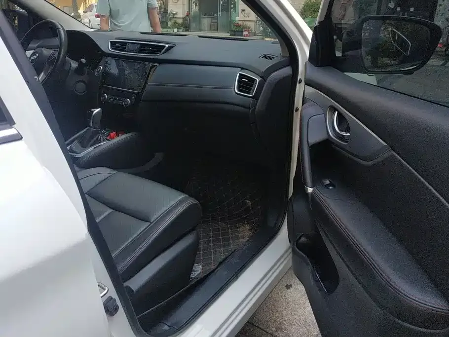 Nissan Qashqai — фото 5