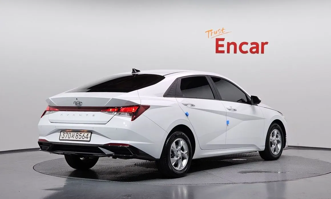 Hyundai AVANTE — фото 2