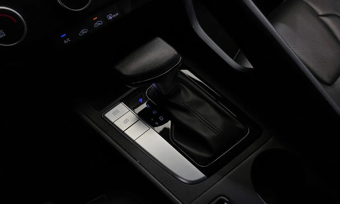 Hyundai AVANTE — фото 3