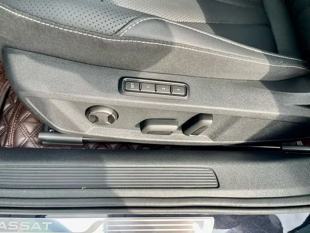 Volkswagen Passat — фото 6