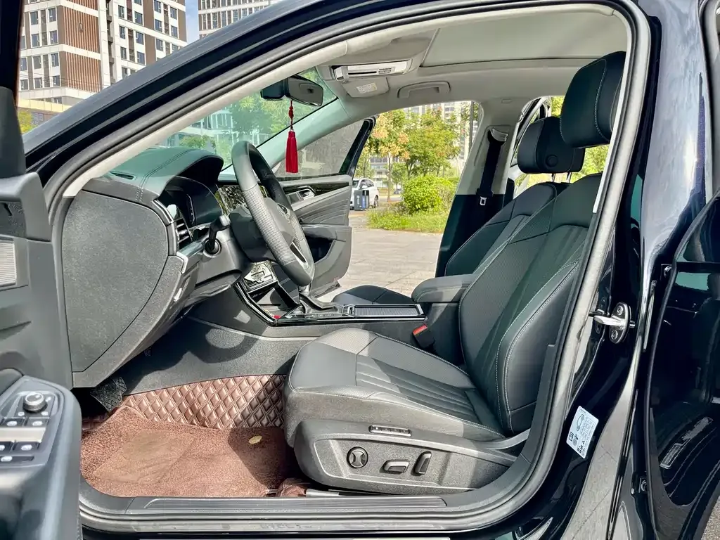 Volkswagen Passat — фото 9