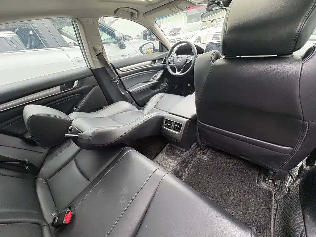 Honda Accord — фото 2