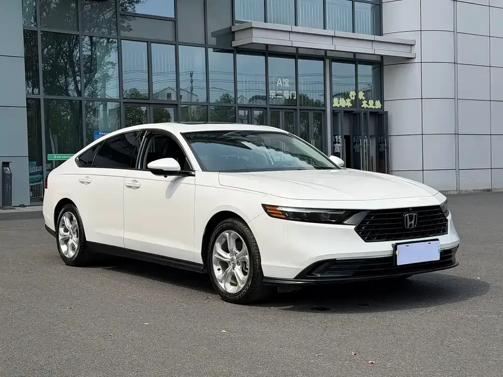 Honda Accord — фото 7