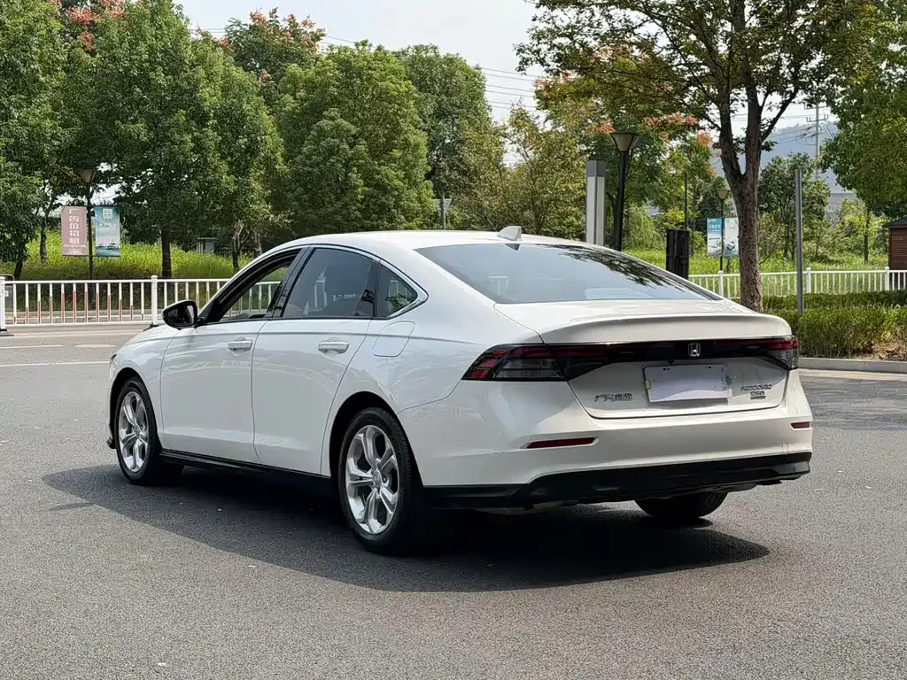 Honda Accord — фото 5