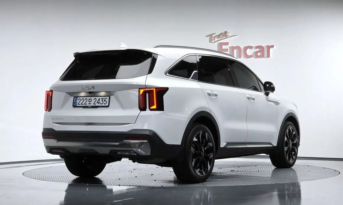 Kia Sorento — фото 10