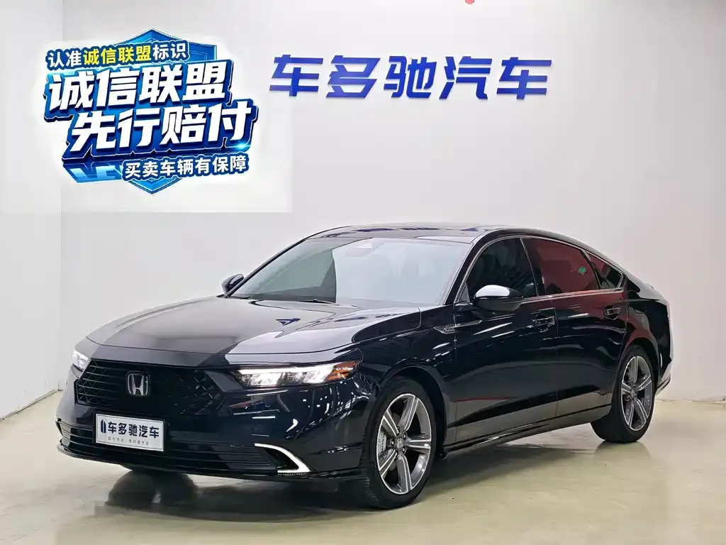 Honda Accord — фото 1