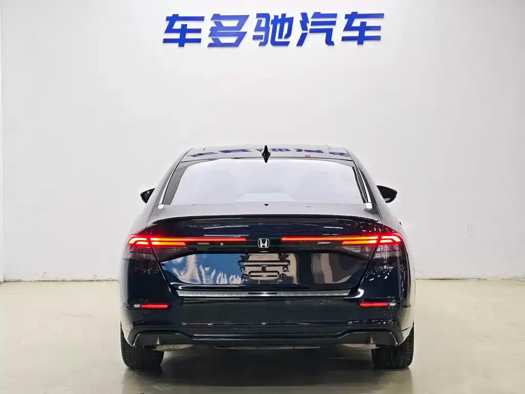 Honda Accord — фото 2