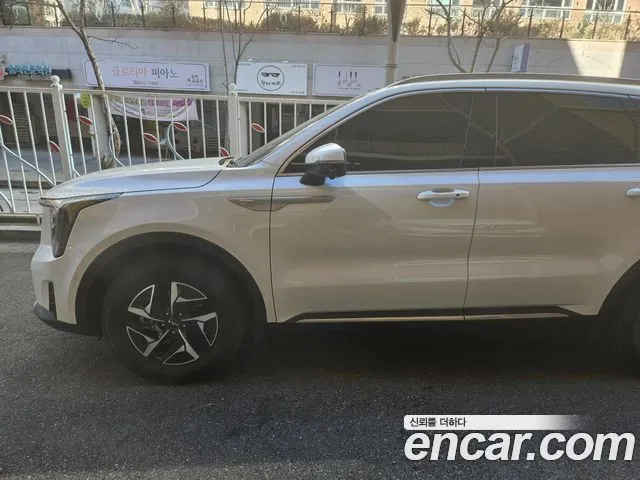Kia Sorento — фото 9