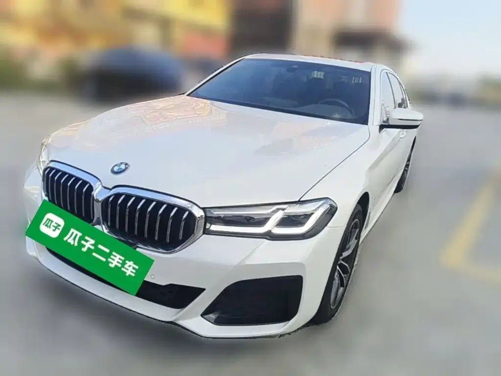 BMW 5 Series — фото 1