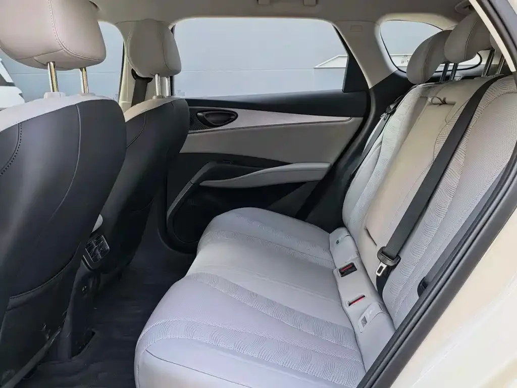 BYD Seal 06 DM-i Touring — фото 7