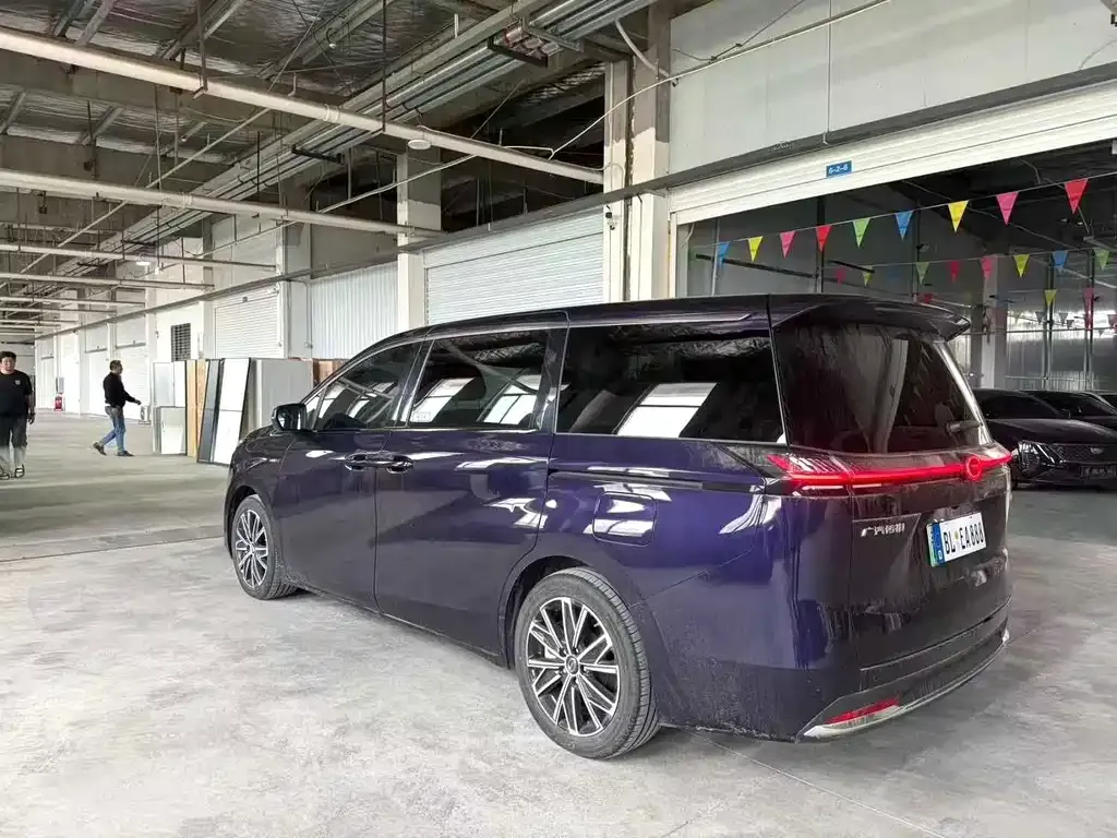GAC Motor Trumpchi E8 PHEV — фото 4