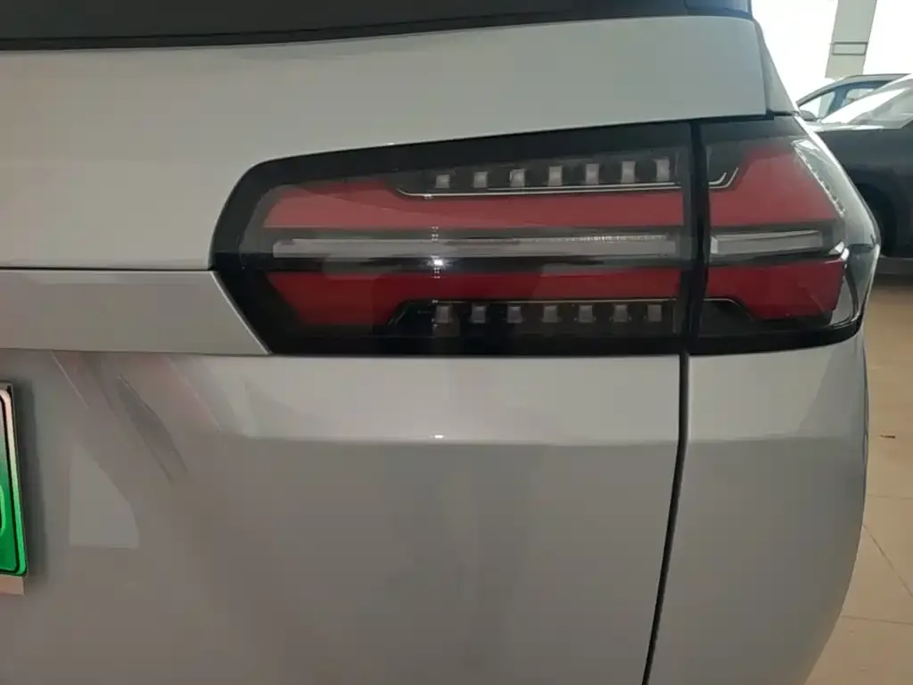Wuling Xingguang 730 New Energy — фото 2