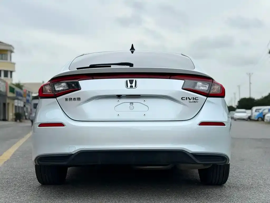 Honda Civic — фото 8