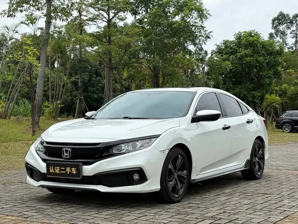 Honda Civic — фото 1