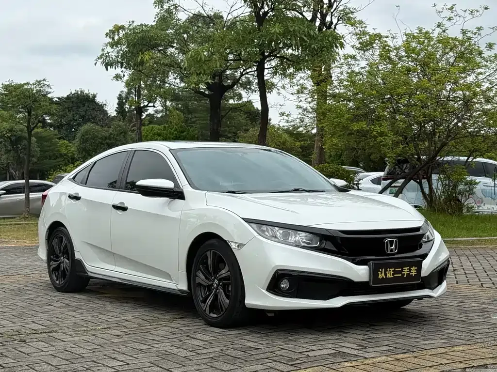 Honda Civic — фото 10