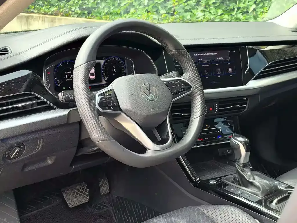 Volkswagen Passat — фото 2