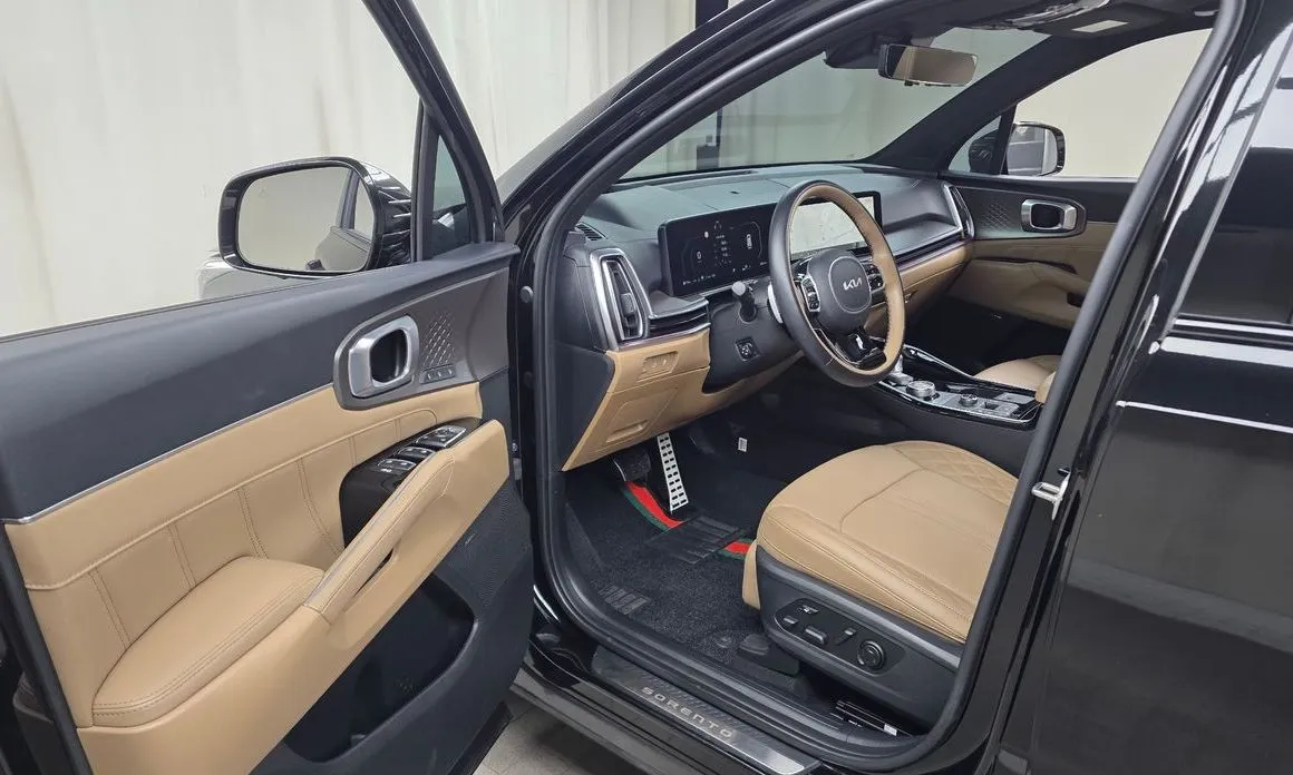 Kia Sorento — фото 7