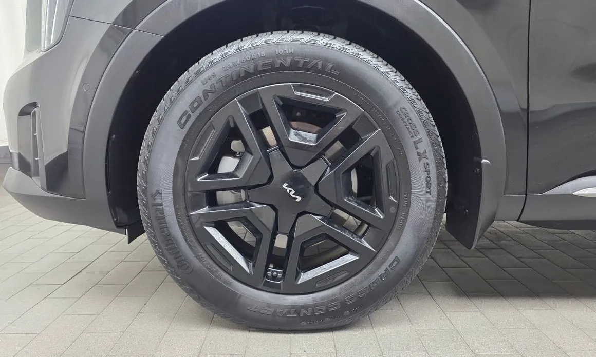 Kia Sorento — фото 8