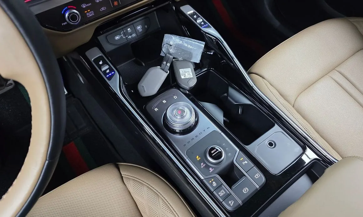 Kia Sorento — фото 3