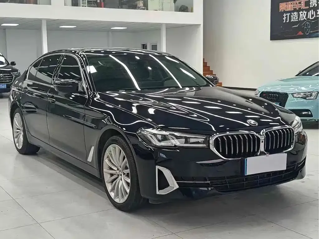 BMW 5 Series — фото 4