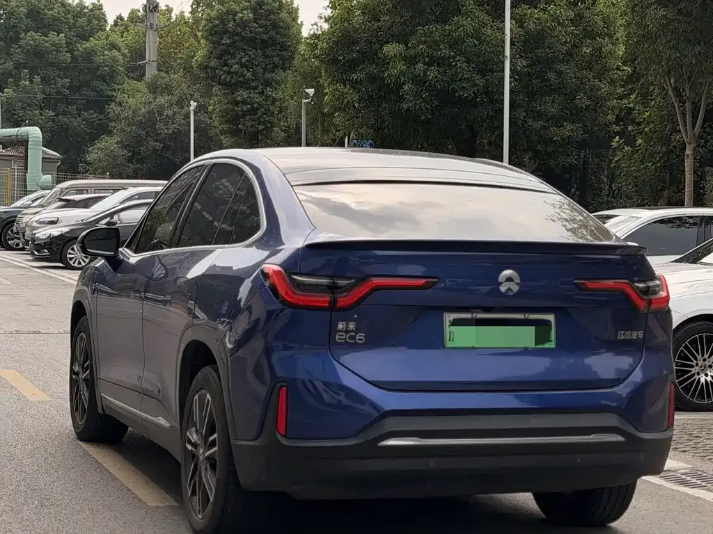 NIO EC6 — фото 10