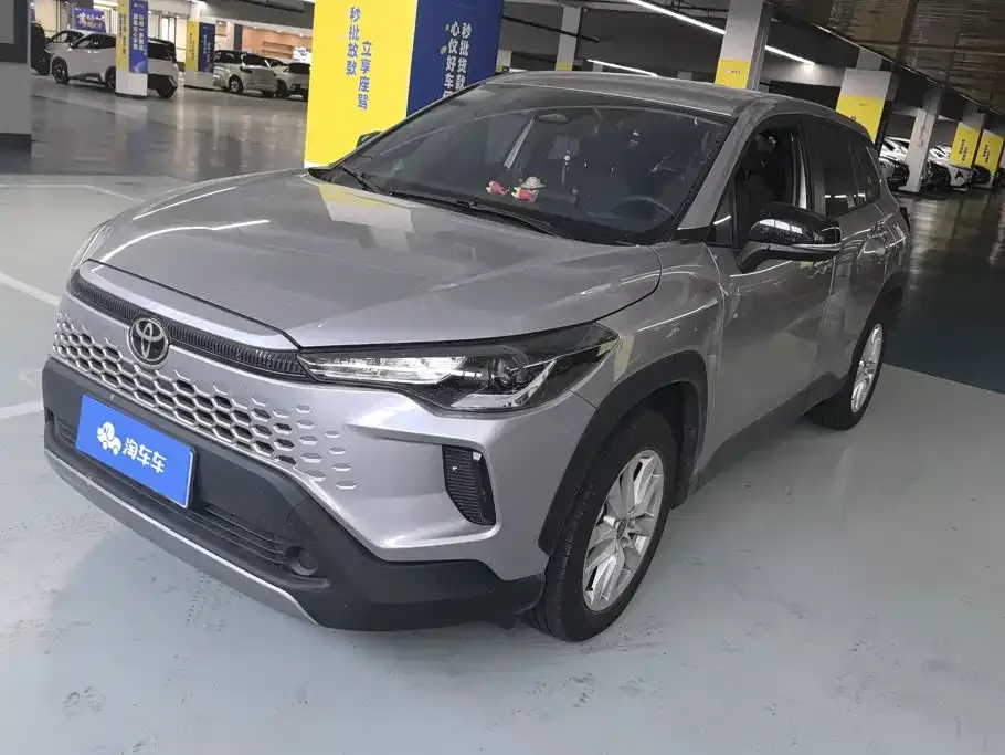 Toyota Corolla Cross — фото 1
