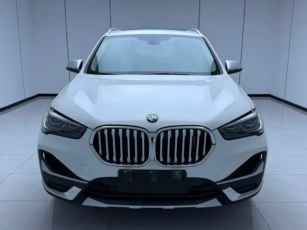 BMW X1 — фото 8