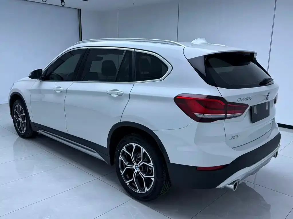 BMW X1 — фото 2