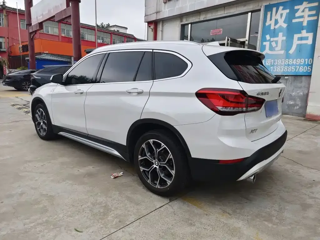 BMW X1 — фото 1