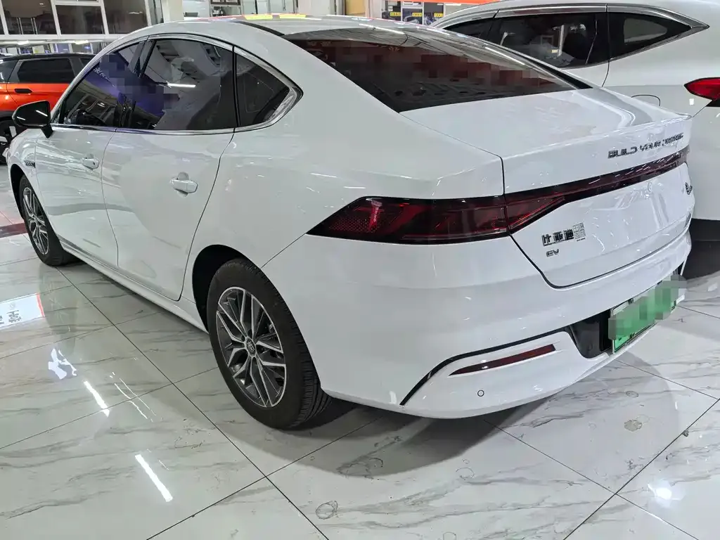 BYD Qin PLUS — фото 10
