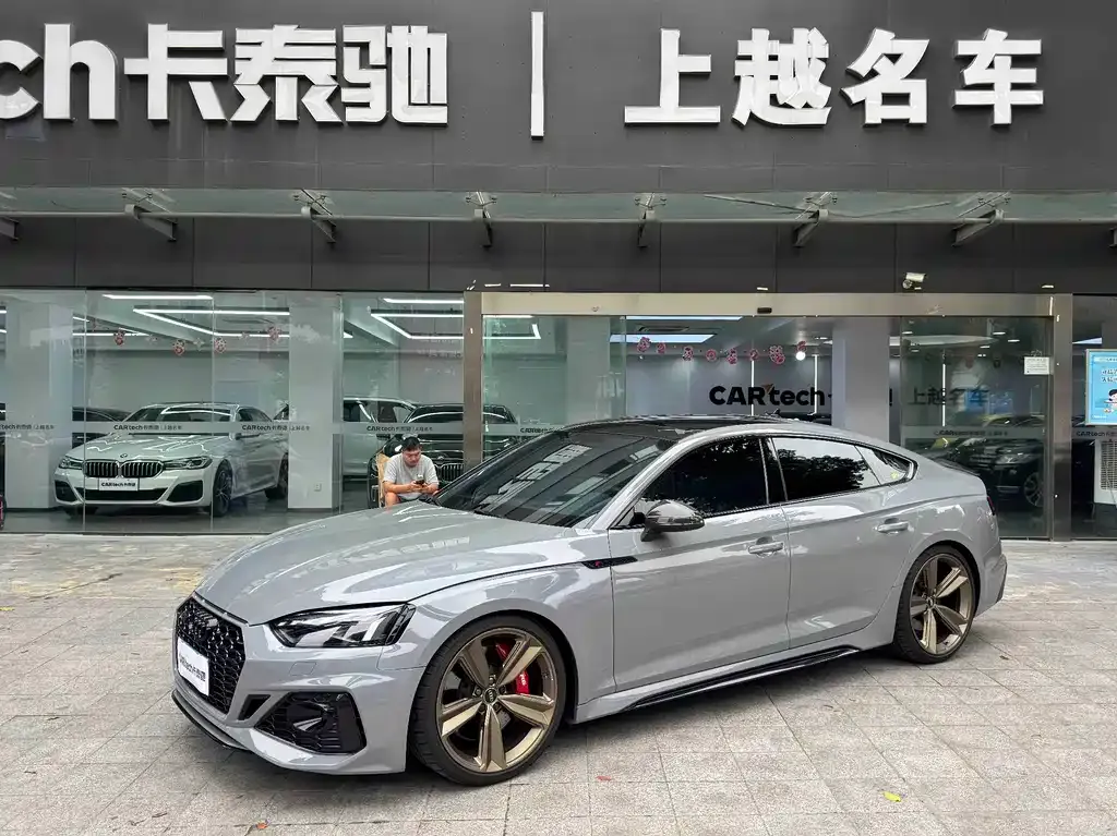 Audi RS 5 — фото 1