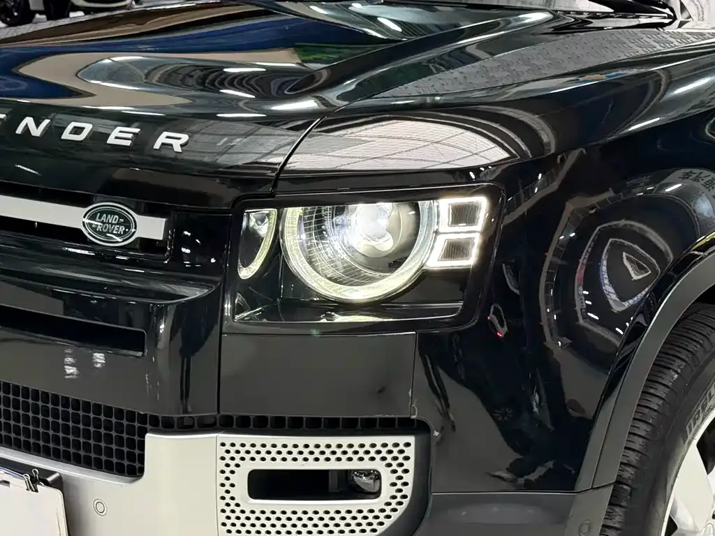 Land Rover Defender — фото 10