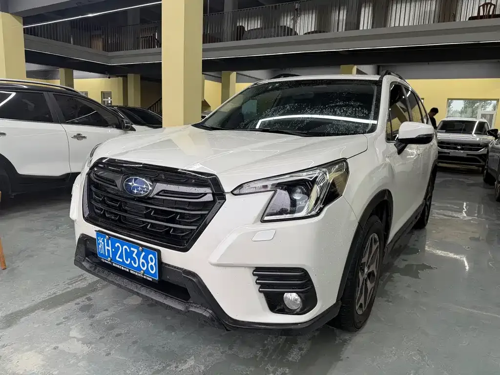Subaru Forester — фото 1