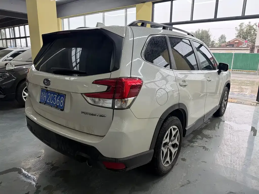 Subaru Forester — фото 2