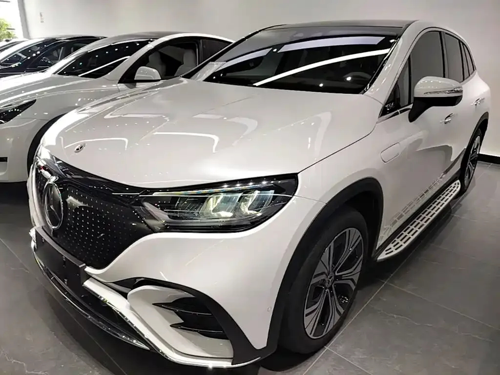 Mercedes-Benz EQE SUV — фото 1