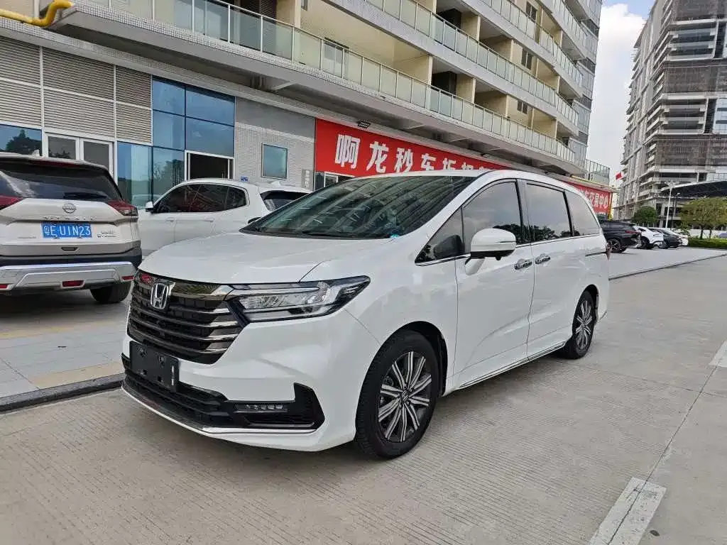 Honda Odyssey — фото 1