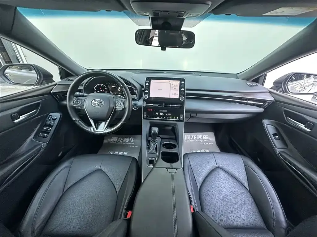 Toyota Avalon — фото 10