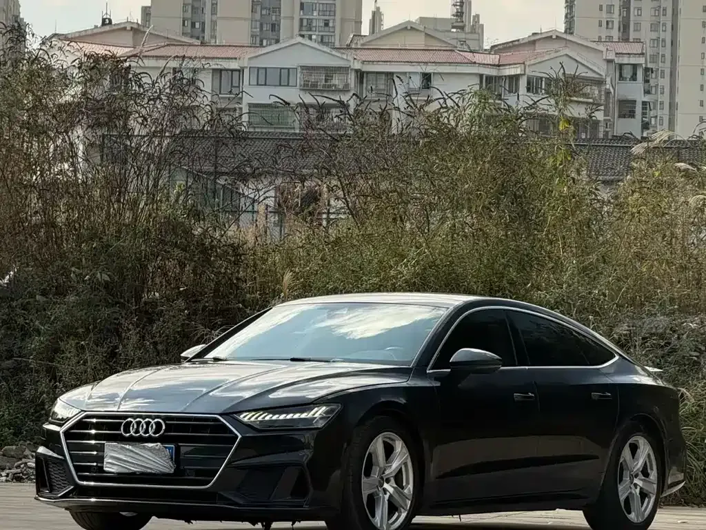Audi A7 — фото 1
