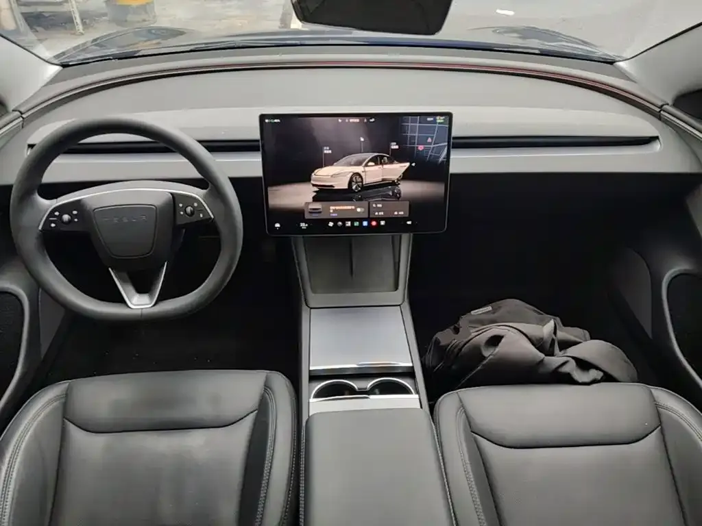 Tesla Model 3 — фото 8